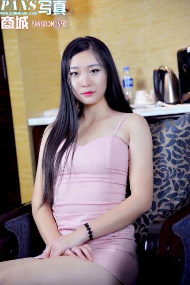 终于挺进小丹身体里了视频